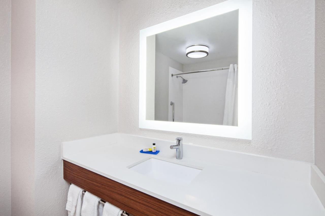 Holiday Inn Express & Suites Clovis Fresno Area By Ihg Екстериор снимка