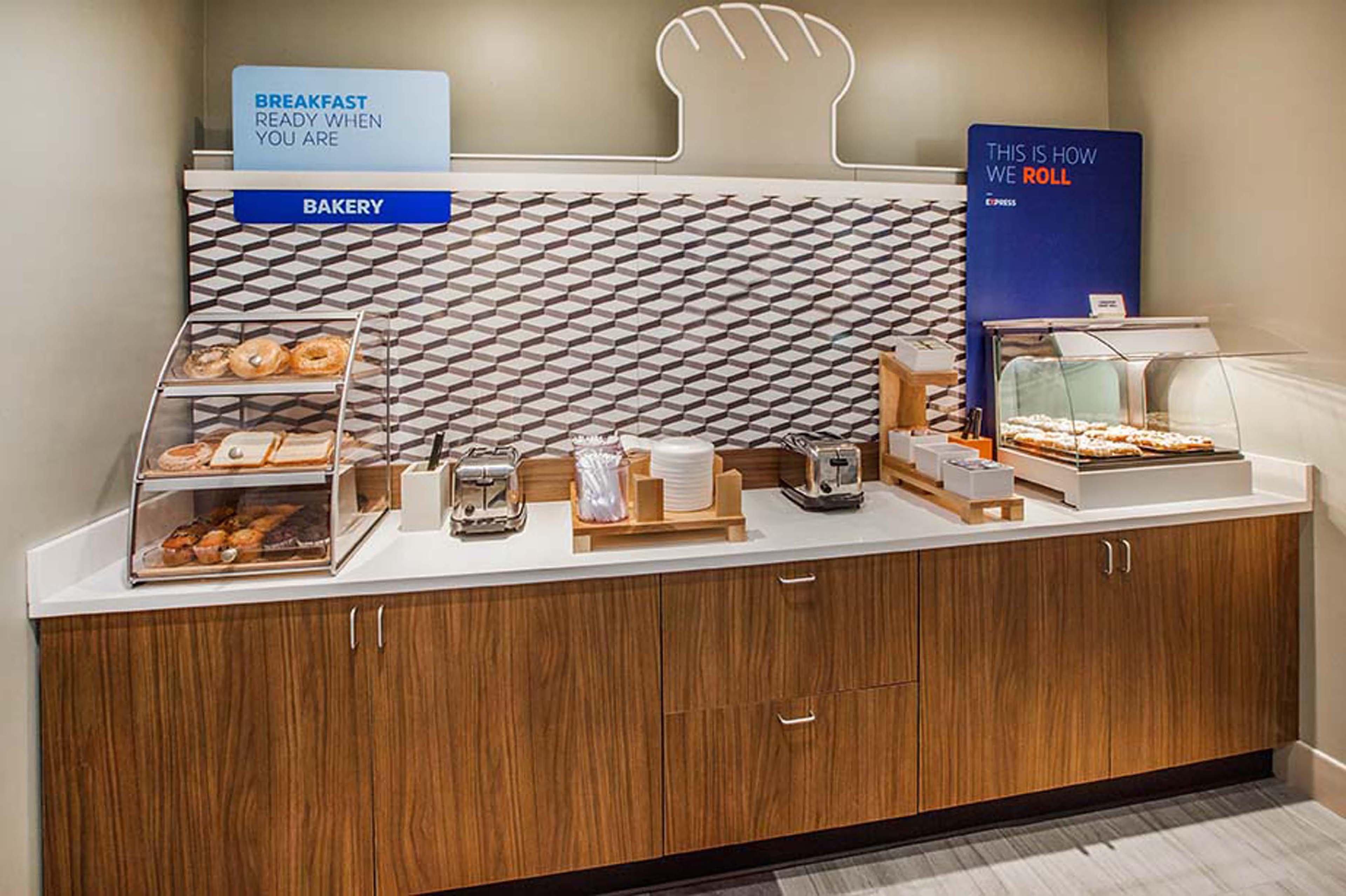 Holiday Inn Express & Suites Clovis Fresno Area By Ihg Екстериор снимка