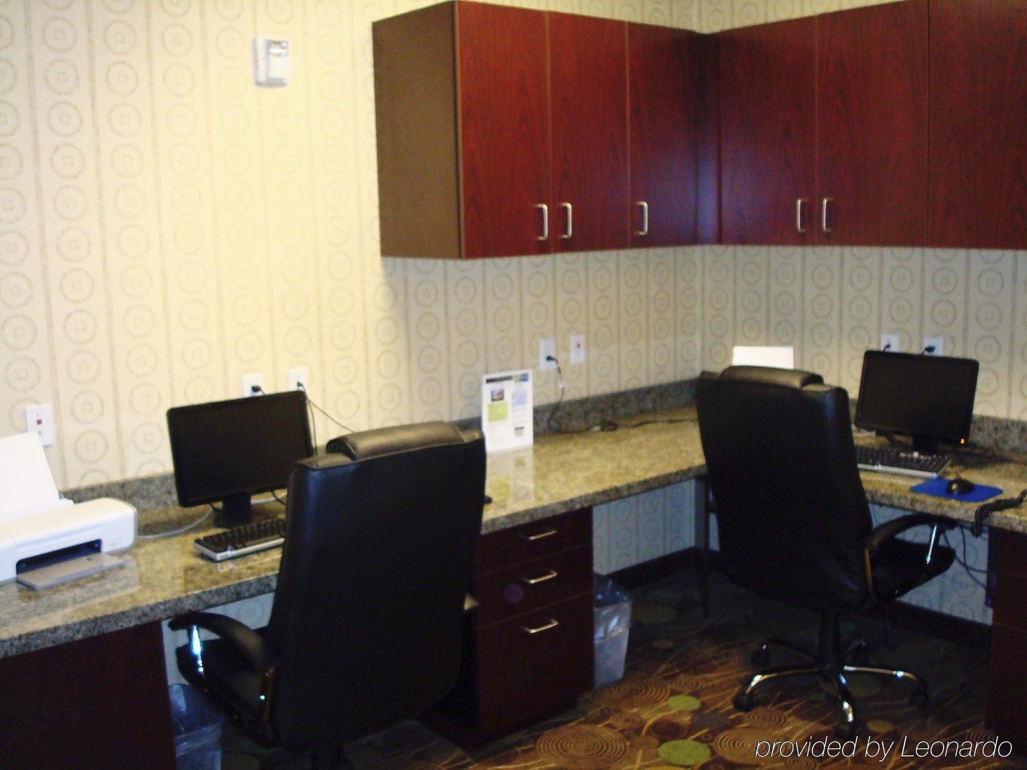 Holiday Inn Express & Suites Clovis Fresno Area By Ihg Съоръжения снимка