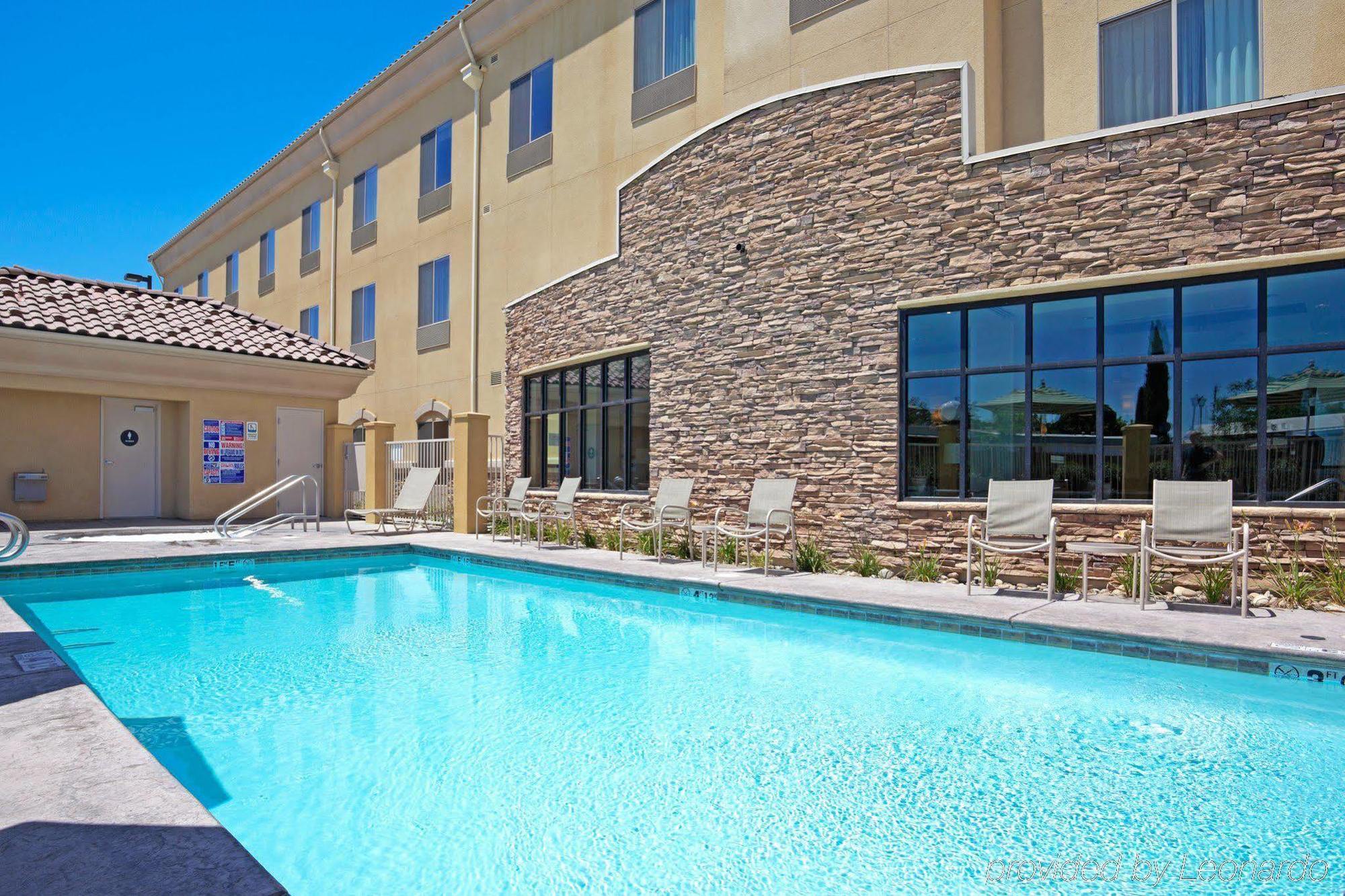 Holiday Inn Express & Suites Clovis Fresno Area By Ihg Екстериор снимка