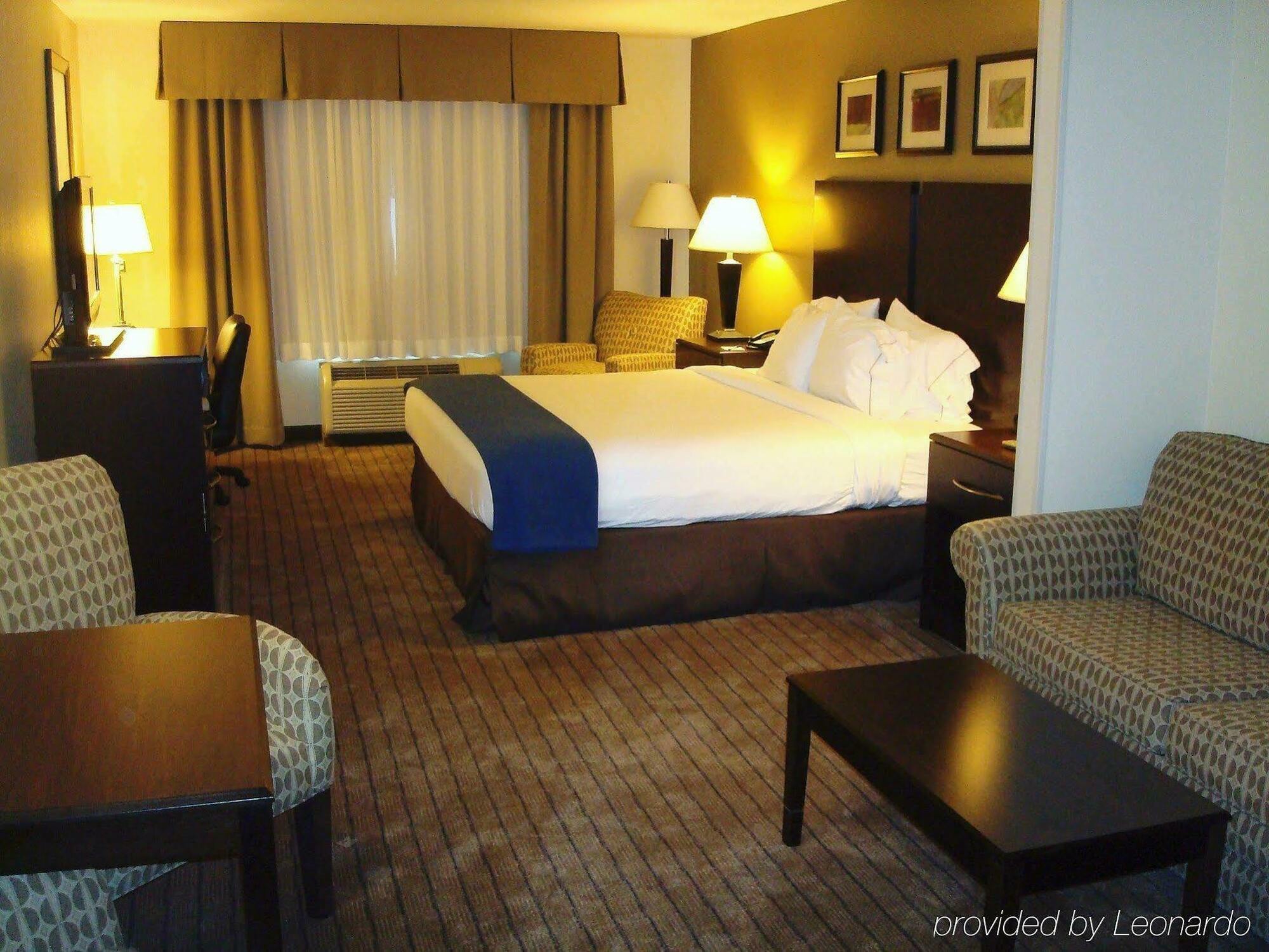 Holiday Inn Express & Suites Clovis Fresno Area By Ihg Стая снимка