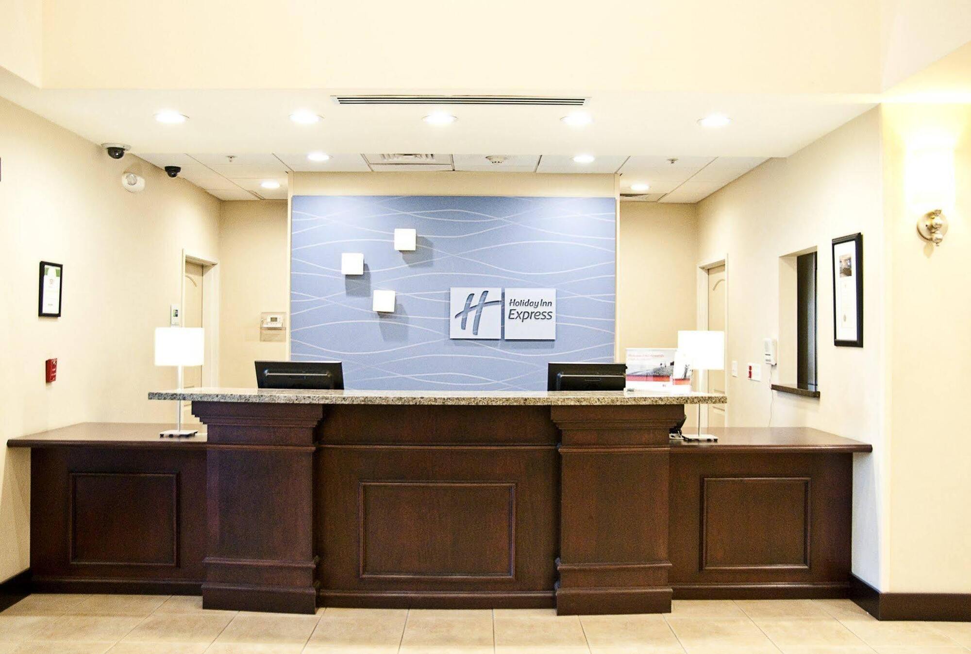 Holiday Inn Express & Suites Clovis Fresno Area By Ihg Екстериор снимка