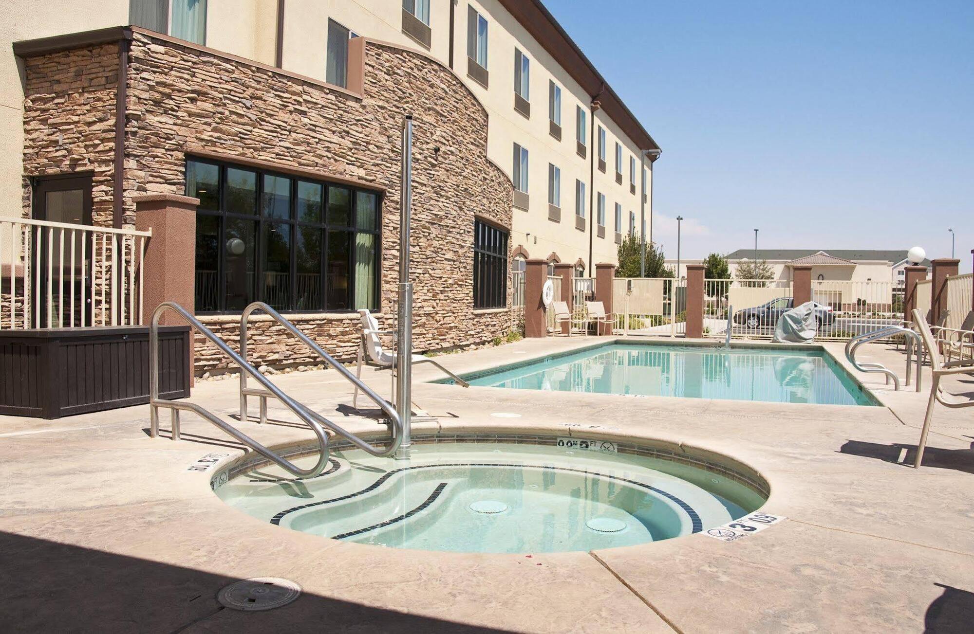 Holiday Inn Express & Suites Clovis Fresno Area By Ihg Екстериор снимка